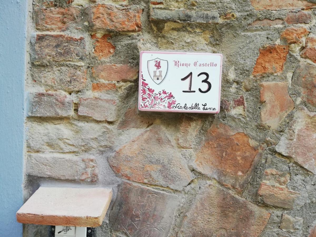 Casa Vacanze Vicolo della Luna Ambra Esterno foto